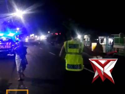 Anggota Polsek Takeran laksanakan pengaturan dan pengamanan giat ibadah di Musola Nurul Iman Jomblan