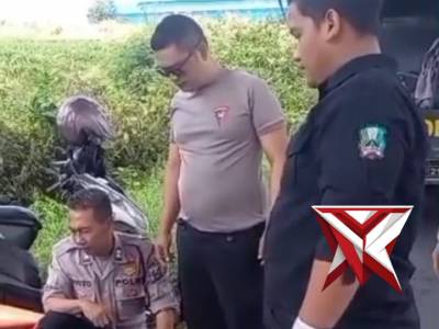 Sigap dan cepat, personel Polsek Panekan mendatangi TKP kecelakaan lalu lintas di Jalan Raya Milanga - PoliceTube