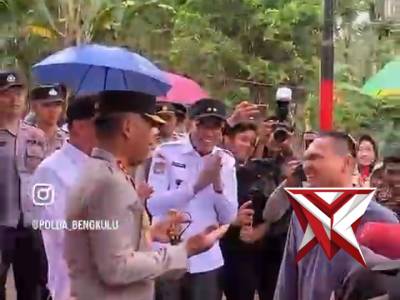 Kapolda bengkulu laksanakan ground breaking bedah rumah di kabupaten kepahiang