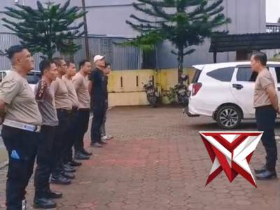 Giat Kurve - PoliceTube