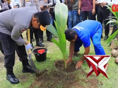 "Penanaman 5.000 Bibit Pohon Kelapa di Rutan Ternate "