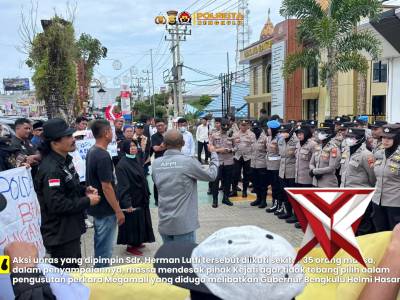 Pengamanan Aksi Unras ABRI-1 di Kejati Bengkulu Berjalan Aman dan Kondusif Personel Polresta Bengku - PoliceTube