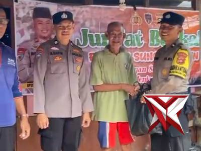 Polsek sungai lilin laksanakan giat Jum'at berkah