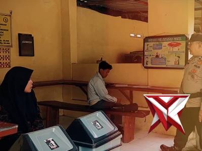 Polsek Kesamben dan Warga Bangun Komunikasi Positif Lewat Dialogis Kamtibmas - PoliceTube