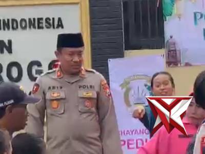 POLSEK JATIROGO POLRES TUBAN MELAKSANAKAN PEMBAGIAN TAKJIL - PoliceTube
