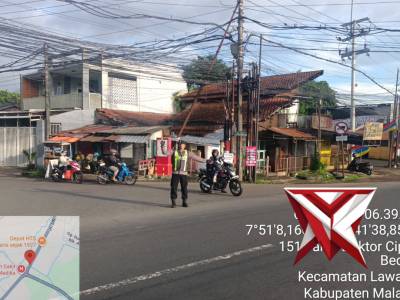 Pelayanan Rutin Pengaturan Lalu Lintas di Pagi hari di Daerah Hukum Polsek Lawang Kec. Lawang - PoliceTube