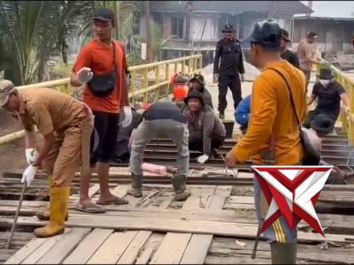 POLRI UNTUK MASYARAKAT MEMBANGUN JEMBATAN DIDDESA - PoliceTube