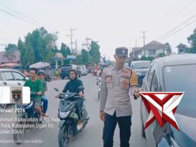 Pengaturan Lalin depan Pasar Bedung Polsek Tanjung Raja - PoliceTube