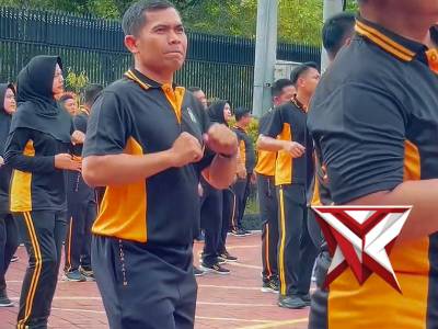 OLAHRAGA PAGI POLRES NGAWI - PoliceTube