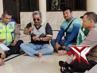 Jumat Curhat Polsek Wonocolo - PoliceTube