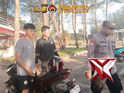 Polsek Teluk Segara Tingkatkan Pengawasan Lewat Patroli Mobailing di pusat keramaian dan obyak