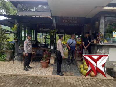 POLSEK SEMEN Personel Polsek Semen melaksanakan patroli harkamtibmas di wilayah hukum Polsek Semen s - PoliceTube
