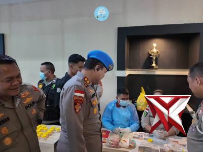 Komitmen Bersih dari Narkoba: Kapolda NTT dan PJU Jalani Tes Urine - PoliceTube