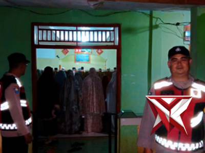 Pengamanan sholat taraweh - PoliceTube