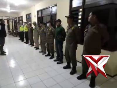 Antisipasi Gangguan Kamtibmas, Polsek Semampir Polres Pelabuhan Tanjung Perak Pertajam Patroli