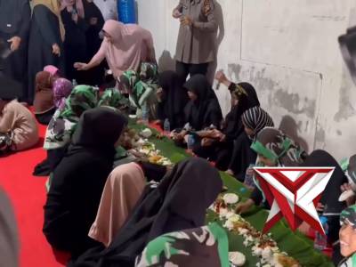 Syukuran Hari Bhayangkara Polda Kalbar ke Pabti Al-Aliyah Assyafi&rsquo;iyyah Kota Pontianak