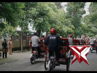 Kapolres Kediri dan Dandim 0809/Kediri Kompak Ikuti Penyerahan 200 Becak Listrik Bantuan Presiden RI - PoliceTube