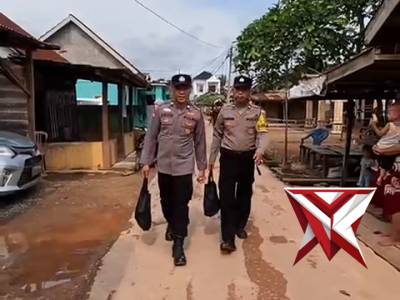 Jumat berkah Polsek Sungai Lilin - PoliceTube