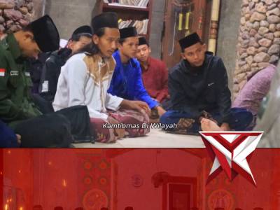SUBUH BERJAMAAH POLRES NGAWI - PoliceTube