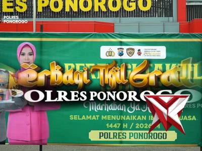 BAGI TAKJIL GRATIS POLRES PONOROGO - PoliceTube