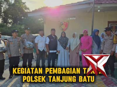 Kegiatan Pembagian Takjil Polsek Tanjung Batu - PoliceTube