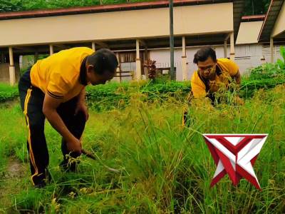 Gerakan Indonesia ASRI Polsek Kaliwiro di Pasar Panggotan - PoliceTube