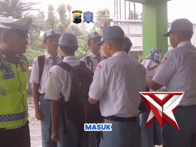 MONITORING DAN PENDAMPINGAN PATROLI KEAMANAN SEKOLAH DI SMA NEGERI 1 BUMIAYU BREBES - PoliceTube