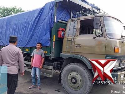 Giat Patroli himbauan dan pembatasan jam operasional truk di Wilayah Pelabuhan Gresik - PoliceTube