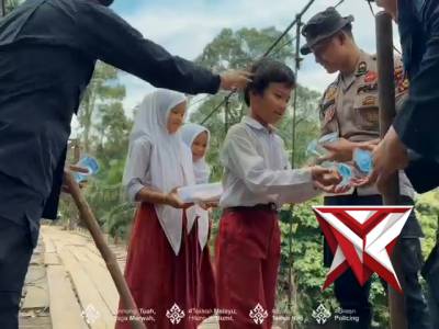 Jembatan Merah Putih Presisi Desa Serombou Indah, Rokan Hulu