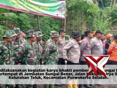 Polsek Purwokerto Selatan Polresta Banyumas Korve Pembersihan Sampah di Sungai Bener