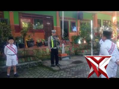 *Kegiatan Upacara bendera senin 2 feb 2016 di SD Negeri Tawangrejo 2 Ds.Tawangrejo Kec Pandaan Kab P - PoliceTube