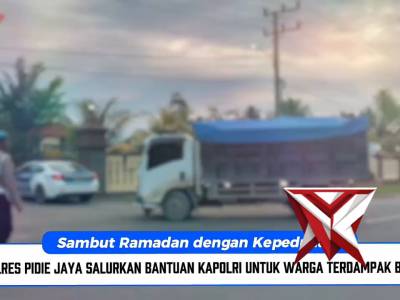 Sambut Ramadan dengan Kepedulian: Penyaluran Bantuan Kapolri untuk Warga Terdampak Banjir - PoliceTube