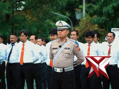 Polres Indramayu Gelar Apel Pasukan Operasi Keselamatan Lodaya 2026, Wujudkan Kamseltibcarlantas Men - PoliceTube