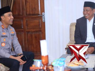 KUNJUNGAN SILATURAHMI KE PONDOK PESANTREN PUTRI GONTOR - PoliceTube