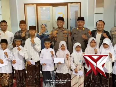 PWI Bersama Polres Jepara, Ajak adik - adik Yatama Buka bersama.

RamadhanIsmassukodonoPWIPolres