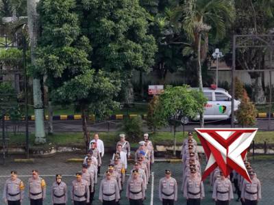 Upacara Penganugerahan Tanda Kehormatan Dan Pemberian Penghargaan Kapolres Malang - PoliceTube