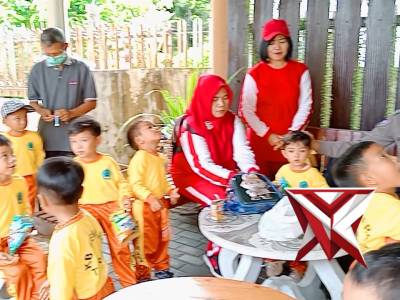 Panit Lantas Polsek Turen Polres Malang bersama KB Cemara