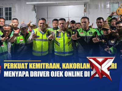 PERKUAT KEMITRAAN, KAKORLANTAS POLRI MENYAPA DRIVER OJEK ONLINE DI MEDAN | NTMC POLRI - PoliceTube
