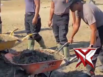 Pascabanjir, ruang kelas MIN 1 Pidie Jaya sempat lumpuh tertutup lumpur tebal - PoliceTube