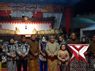 Pagelaran Wayang Kulit Polda Kaltim - PoliceTube