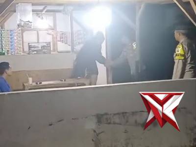 Sambang Poskamling Polsek Turen Polres Malang - PoliceTube