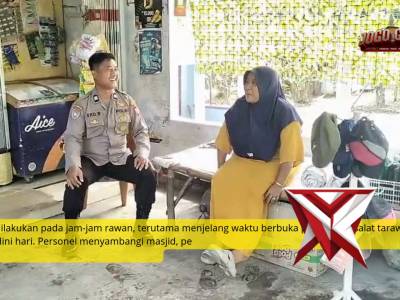 Ramadan Aman dan Damai, Polsek Kedamean Intensifkan Patroli Dialogis di Tengah Masyarakat - PoliceTube