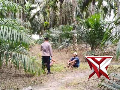 Sambang Bhabinkamtibmas Polsek Kotogasib - PoliceTube