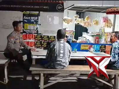 Polsek Kedamean Laksanakan Patroli Dialogis dan Sambang Warga di Desa Belahanrejo - PoliceTube