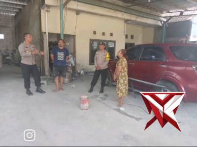 *POLSEK MOJOLABAN* - PoliceTube