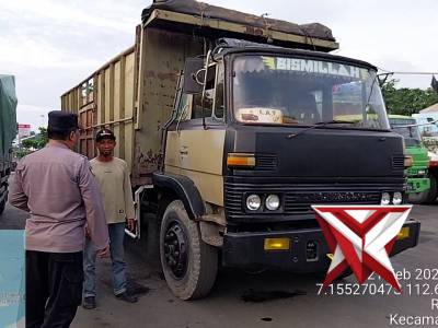 Giat Patroli dialogis dengan Sopir truk sampaikan pesan Kabtibmas - PoliceTube