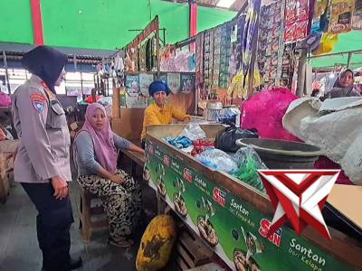 Patroli Humanis, Polisi Sapa Warga di Pasar - PoliceTube