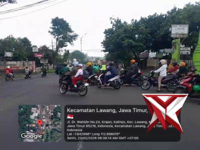 Pelayanan Rutin Pengaturan Lalu Lintas di Pagi hari di Daerah Hukum Polsek Lawang Kec. Lawang - PoliceTube