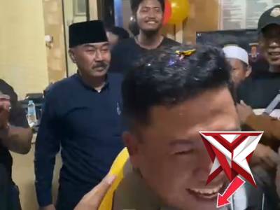 Momentum Kenaikan Pangkat Kapolsek Semampir Kompol Herrry Iswanto - PoliceTube