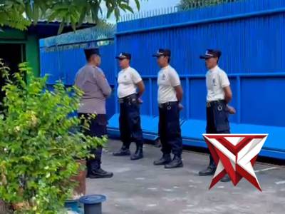 Bhabinkamtibmas berikan pelatihan security